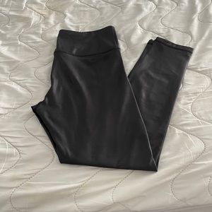 Zyia black metallic leggings